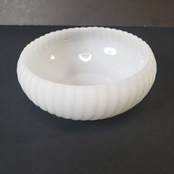 Vintage White Milk Glass Swirl Bowl Candy Dish - Picture 2 of 7